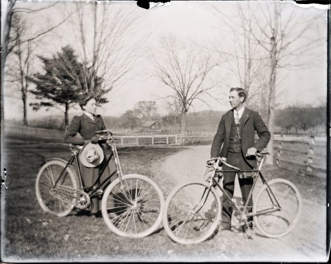 Sadie-and-Richmond-Rivenberg-with-bikes